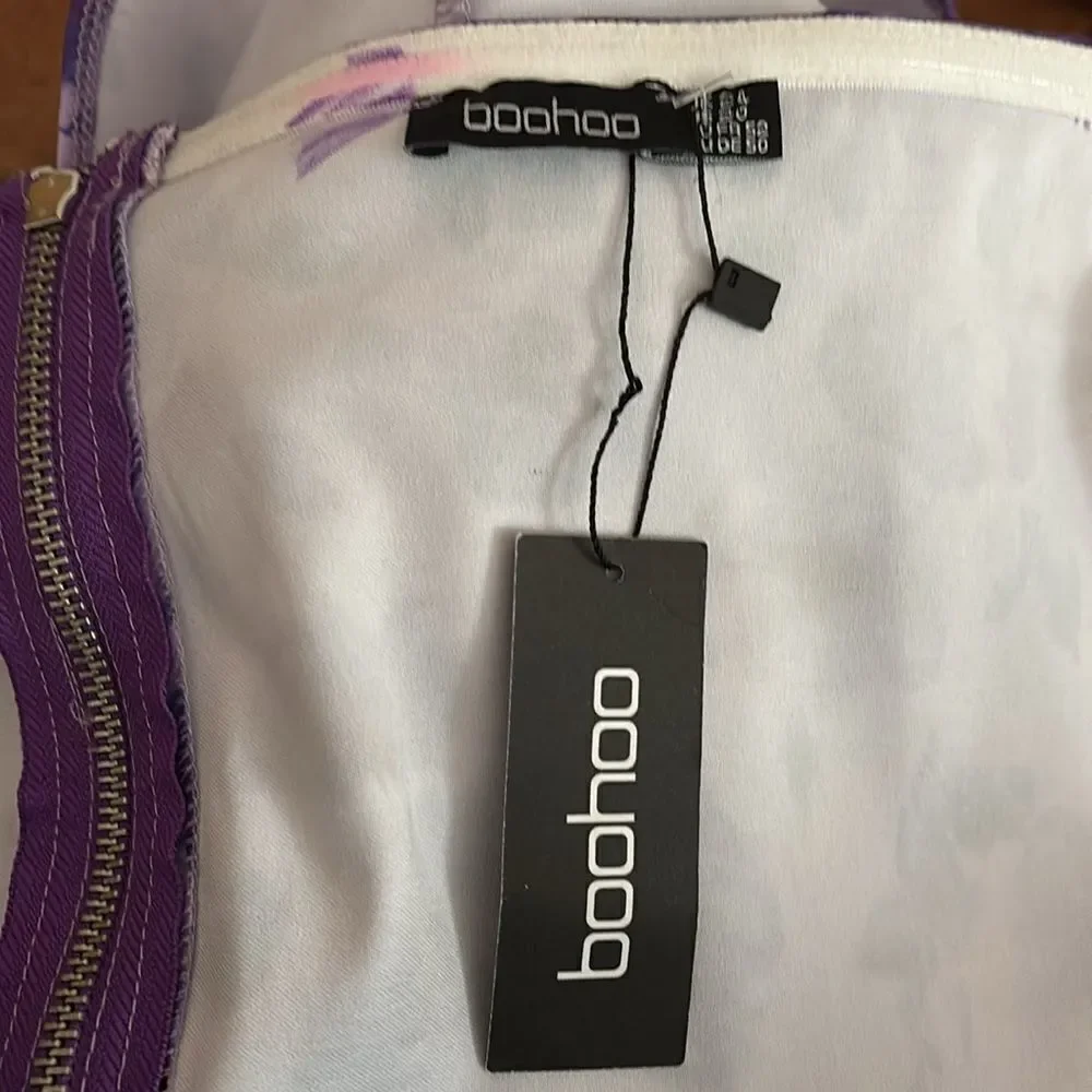 Boohoo back zipper